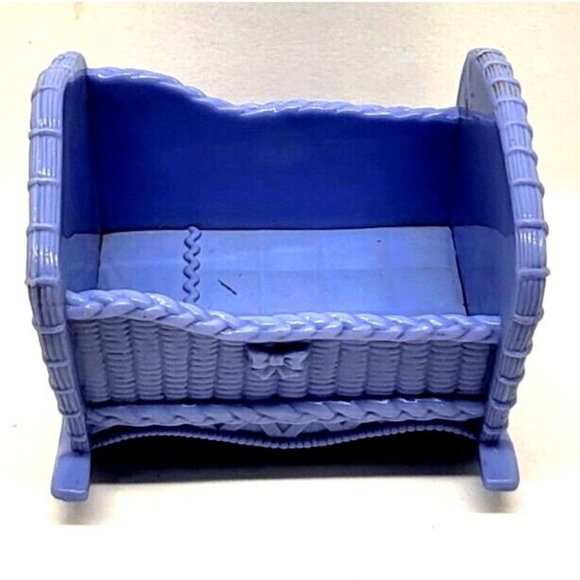 2004 Fisher Price Loving Family Dollhouse Blue Baby Doll Crib Cradle Nursery - Picture 4 of 5